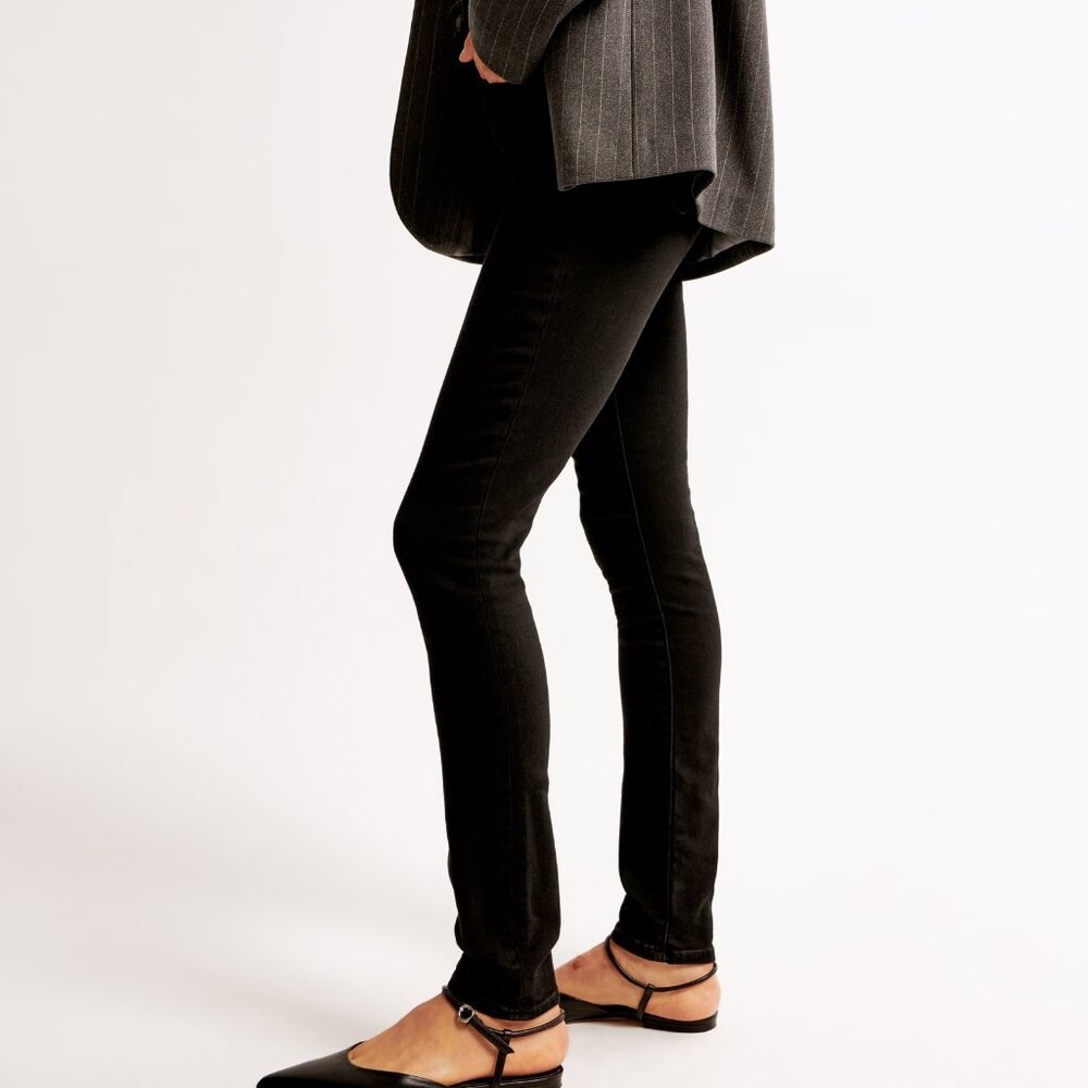 Abercrombie & Fitch (28) “Jean Legging” High Rise Black Skinny Jegging